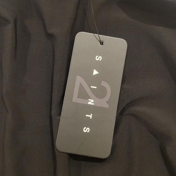 Black Sleeveless Top- 21 Saints - Picture 2 of 2